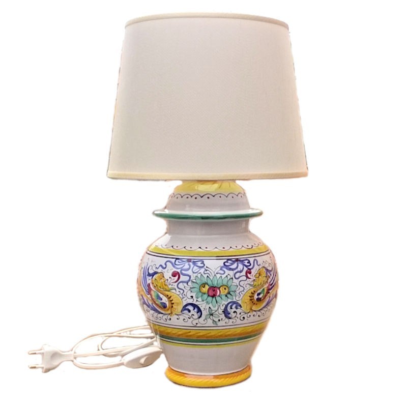 Deruta majolica ceramic lamp hand painted with Raphaelesque decoration