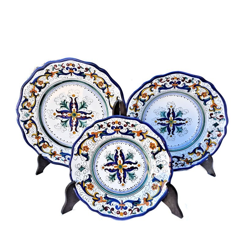 Servizio piatti tavola ceramica maiolica Deruta dipinto a mano decoro ricco Deruta blu centrino sagomato