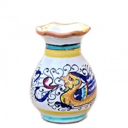 Flower vase Deruta majolica hand painted with Raphaelesque decoration