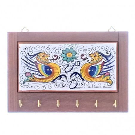 Hanger Deruta majolica ceramic with wooden frame Raphaelesque decoration Cm. 24