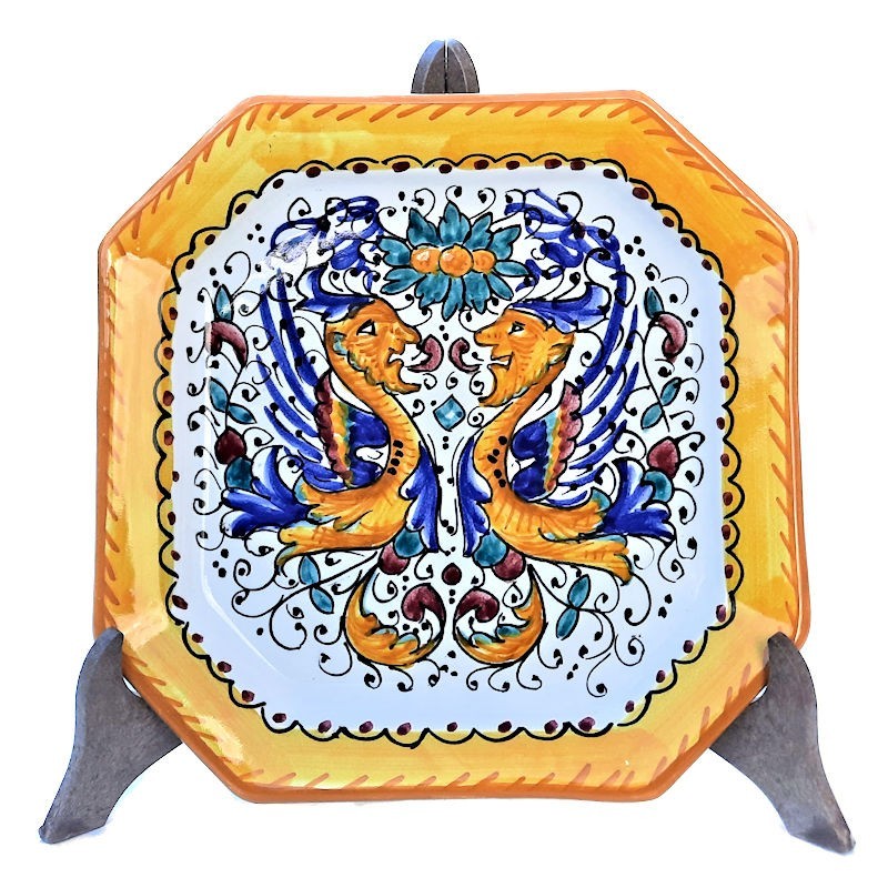 Dinner plate Deruta majolica ceramic hand painted Raphaelesque decoration octagonal